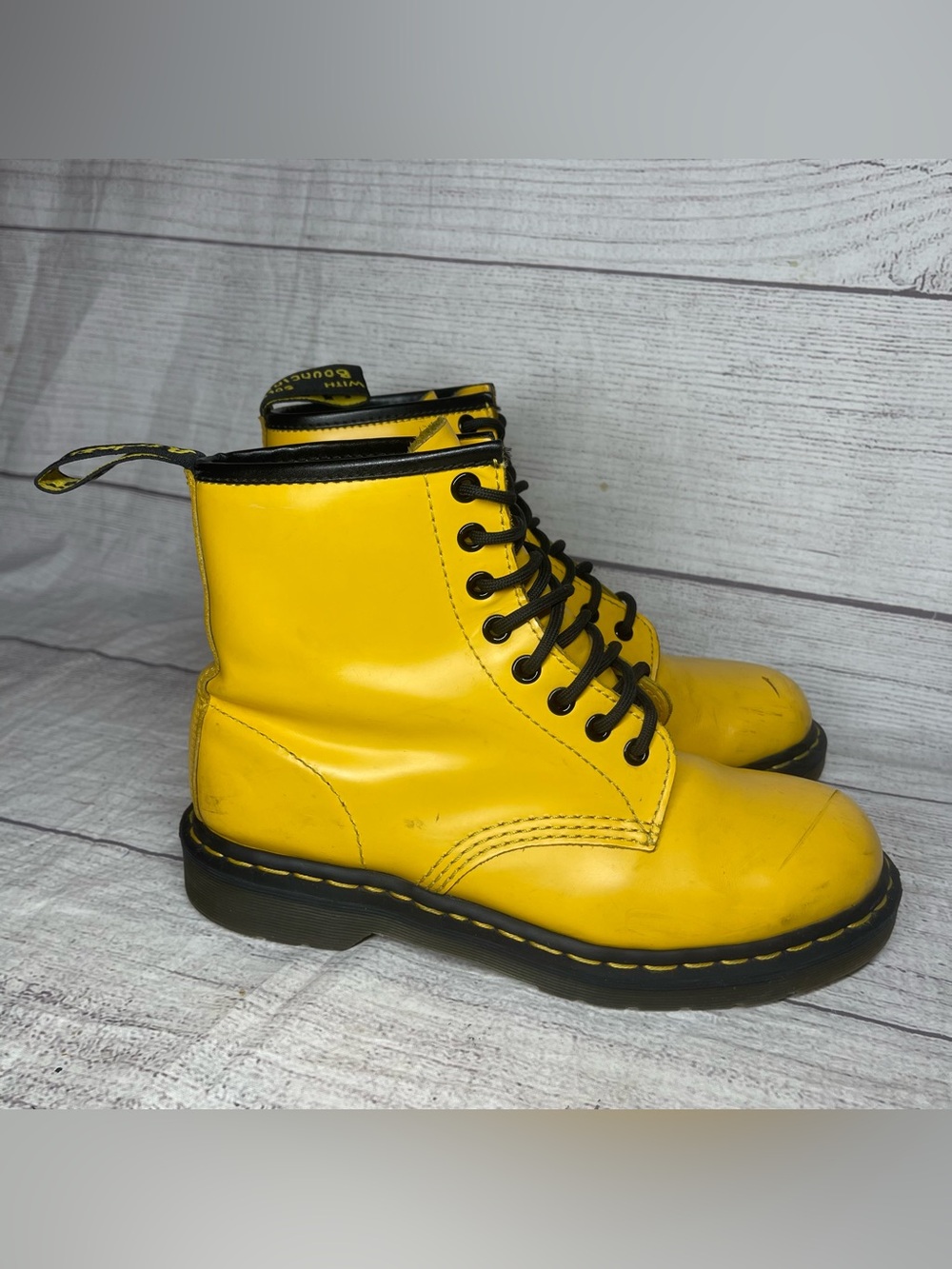 Dr. Martens Women’s 9 Yellow Leather Lace Up Boots